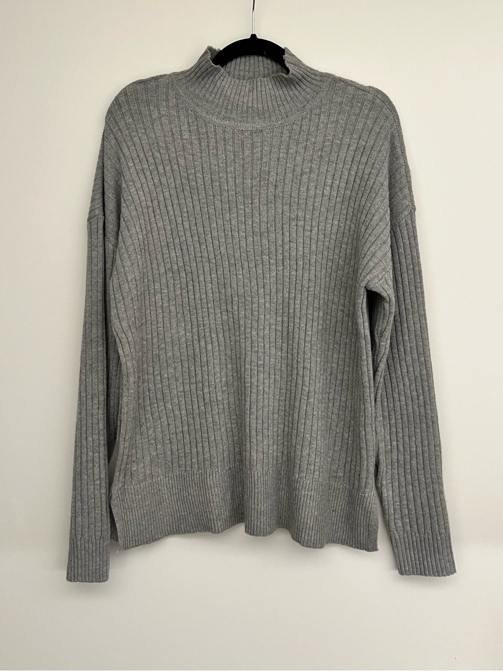 Ribbed Turtleneck - Gray